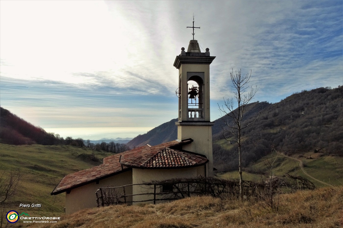 01 Partenza dalla Chiesetta di S. Barnaba di Salmezza.JPG -                                